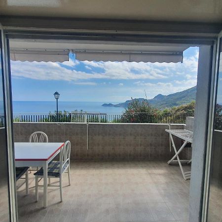 Casa Vacanze Don Sebastiano Letojanni Bagian luar foto